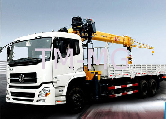 Le camion télescopique de boom a monté la grue 12000kg SQS300