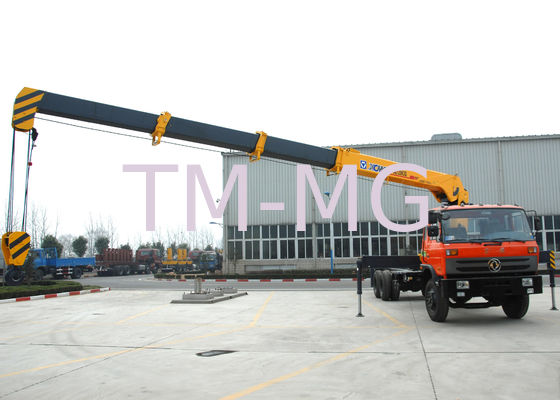 La cargaison hydraulique de 12 tonnes Camion-A monté la grue avec le boom télescopique