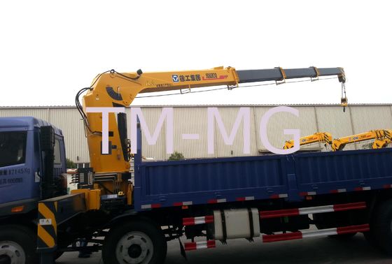 Le camion télescopique de boom de sécurité a monté la grue pour des équipements de télécommunication